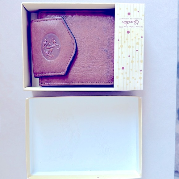 Genuine cow Leather Wallet (box handling wear, no dents) - Picture 8 of 10